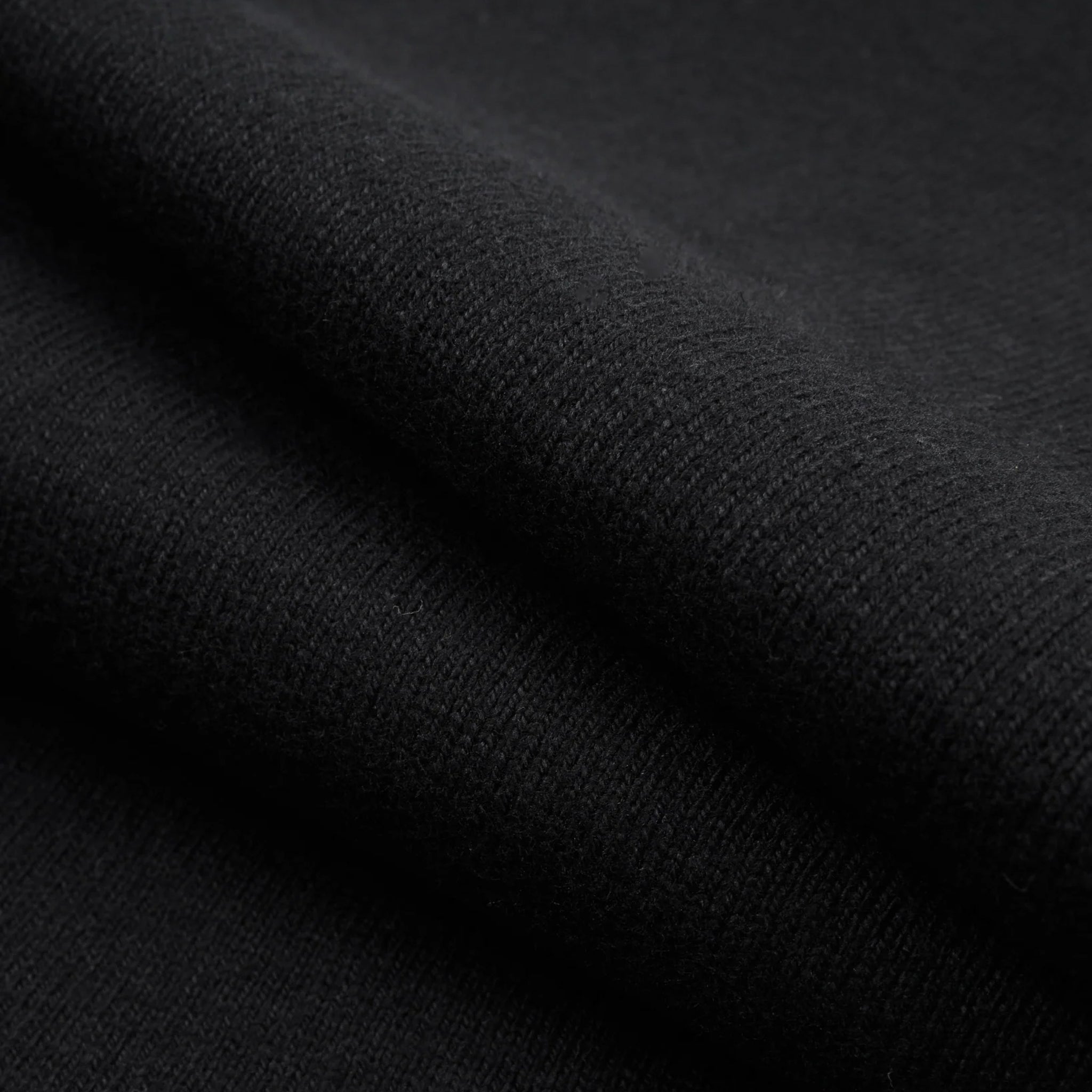 IHT-1600-BLK 11oz Cotton Knit Crew Neck T-Shirt - Black