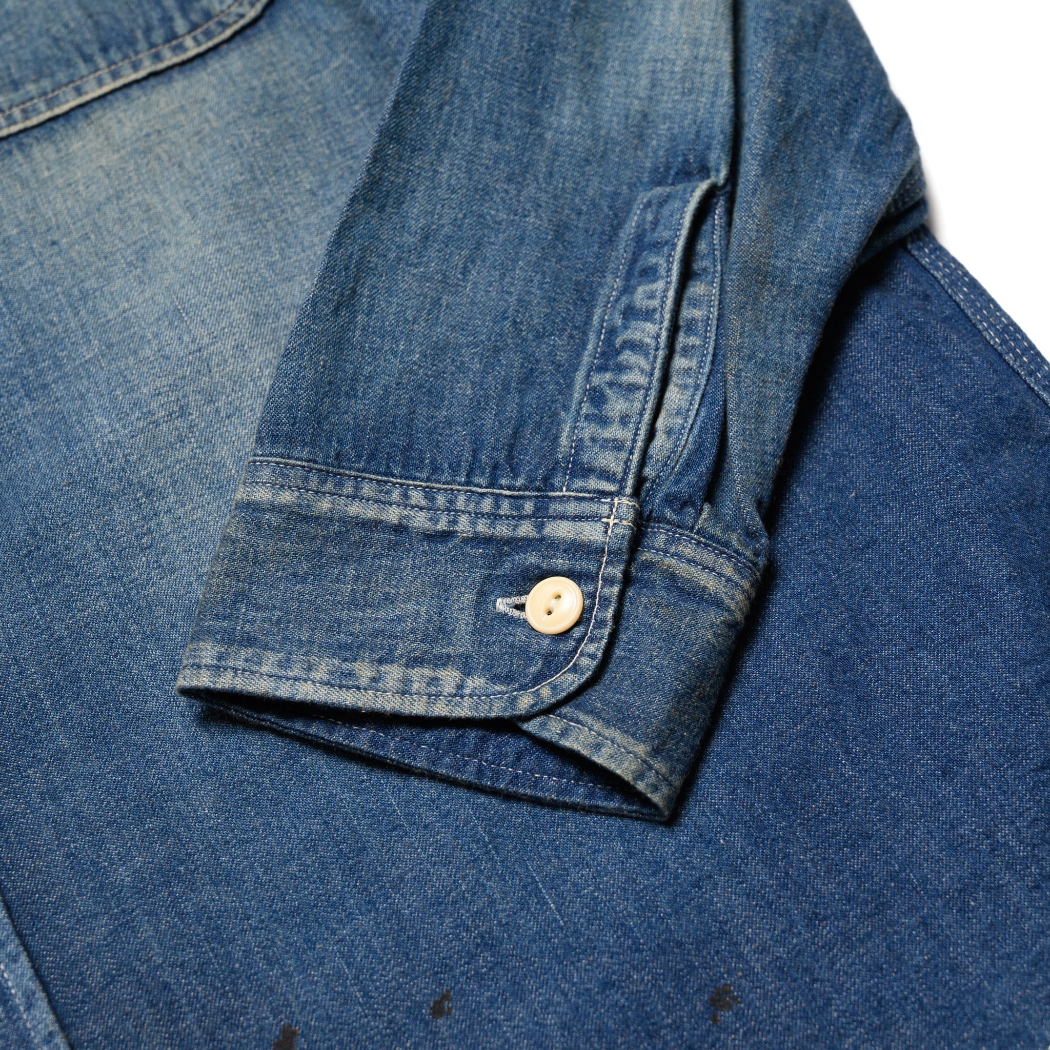 SC29474 Blue Denim Work Shirt Aged Model