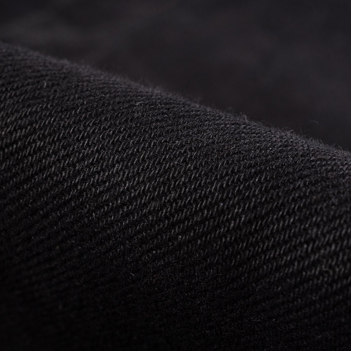 IH-888S-SBG 21oz Selvedge Denim Medium High Rise Tapered Cut Jeans  Superblack Fades To Grey Fabric Detail